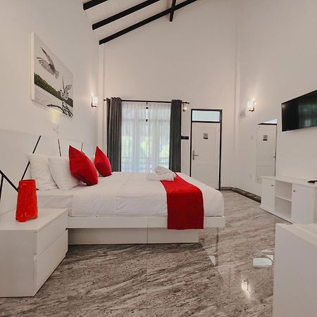 Wetland Resort Negombo Exterior foto